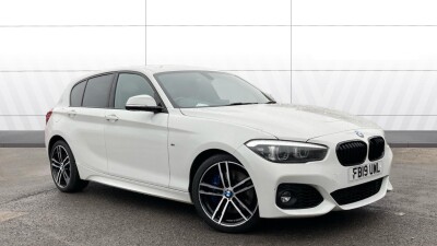 2019 BMW 1 Series 118i [1.5] M Sport Shadow Edition 5dr Petrol Hatchback 45,380 mi photo